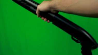 Giving kimse av tüfeği değil