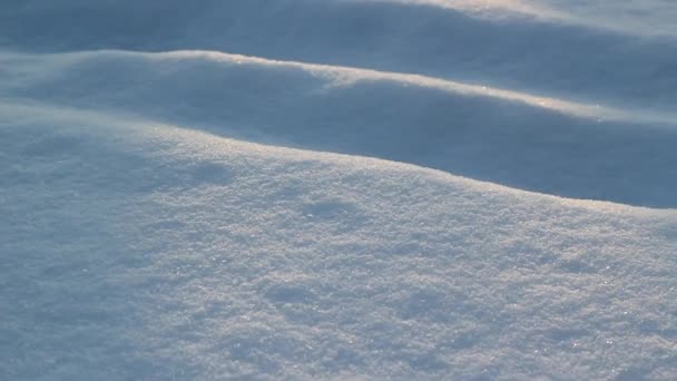 Zugefrorener See und Sonnenstrahlen — Stockvideo