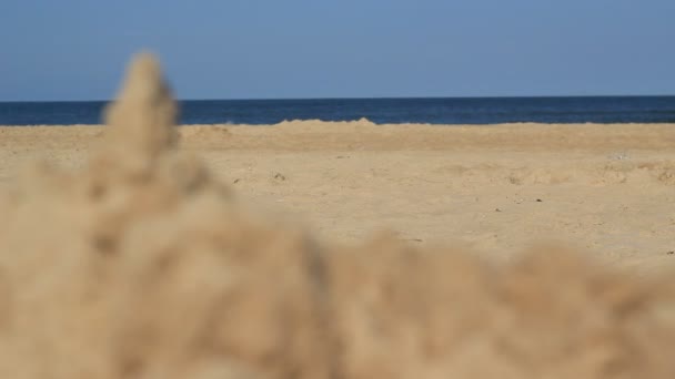 Castelo de areia borrada — Vídeo de Stock