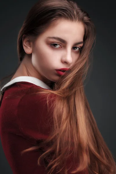 Portret studio moda uroda dziewczyny — Zdjęcie stockowe