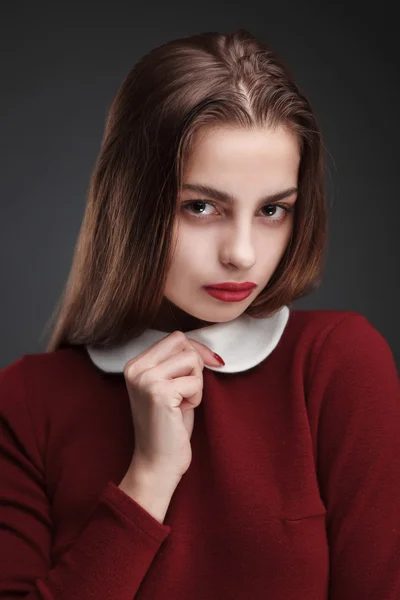 Portret studio moda uroda dziewczyny — Zdjęcie stockowe