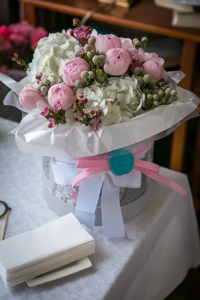 Ramo Vintage de flor de rosa - decoración de la boda, fondo para el amor y el día de San Valentín y cumpleaños — Foto de Stock