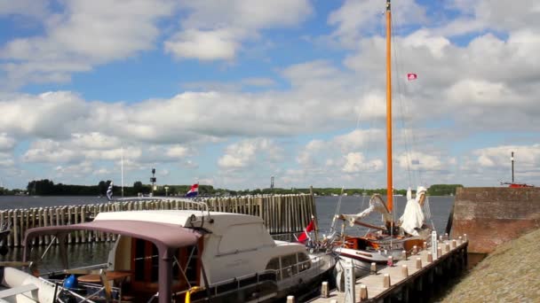 Yachts in the port Veere. — Stock Video