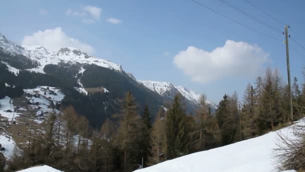 Paisaje invernal en los Alpes — Vídeo de stock