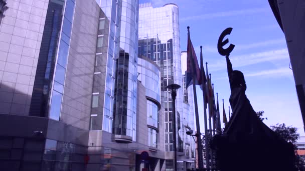 BRUSSELS, BELGIUM - DECEMBER 2015: European parliament (Brussels, Belgium). — Stock Video