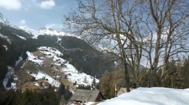 Les Hauderes Köyü yakınındaki Dağ Manzaralı,