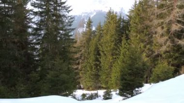 Les Hauderes Köyü yakınındaki Dağ Manzaralı,