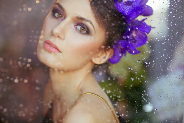 Very sensual beautiful brunette woman with flowers in her hair b — Stock Photo, Image