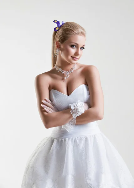 Portrait of beautiful delicate blonde bride with a large bust we — Stock Photo, Image