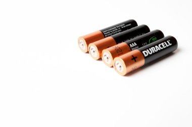 Gdansk, Polonya - 20 Mayıs 2016: Dört Duracell Aaa pil.