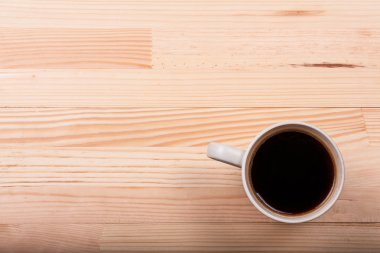 Siyah kahve dizüstü dizüstü iş genel telefon doğal ahşap