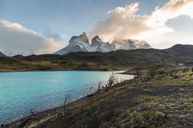 Güzel gün Torres del Paine Milli Parkı'nda sırasında belgili tanımlık kış, Patagonya Şili
