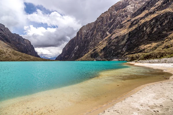 Montañas y lagos en Huaraz — Foto de Stock