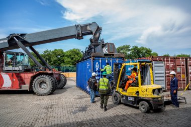 Works bağlantı noktası ağır makineleri işletim