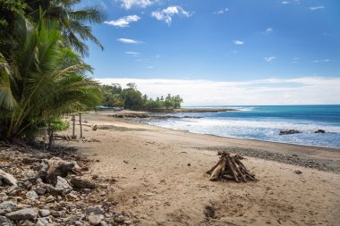 Gökyüzü gün Beach'te zevk turist