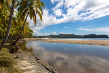 Playa Samara günde güzel gökyüzü