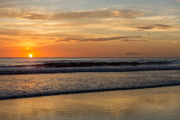 Playa Negra içinde güzel gün batımı — Stok fotoğraf