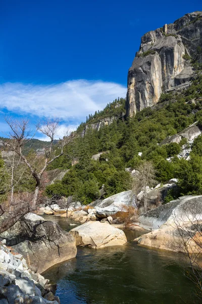 Vackra landskapet i naturreservatet yosemite national park — Stockfoto