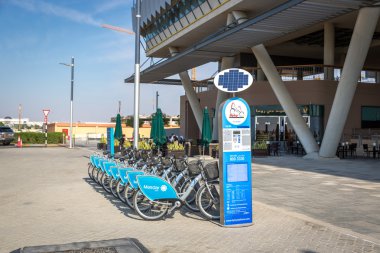Masdar City sokaklarında