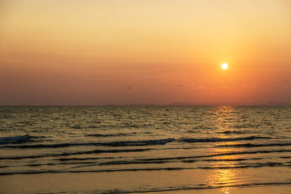 Otres Beach güzel günbatımı — Stok fotoğraf