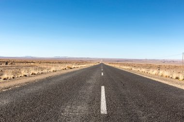 Namibya sonsuz yol
