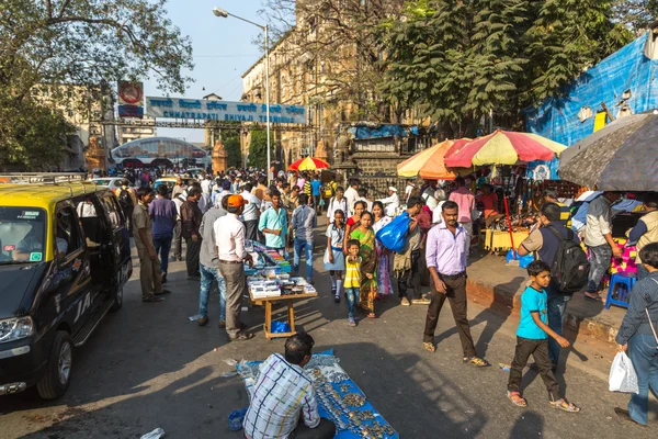 Mensen op straat markt — Stockfoto