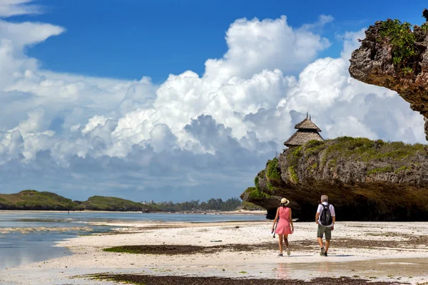 Turistler Watamu güzel plaj keyfi