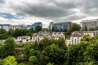 Bulutlu gün şehirde Lüksemburg