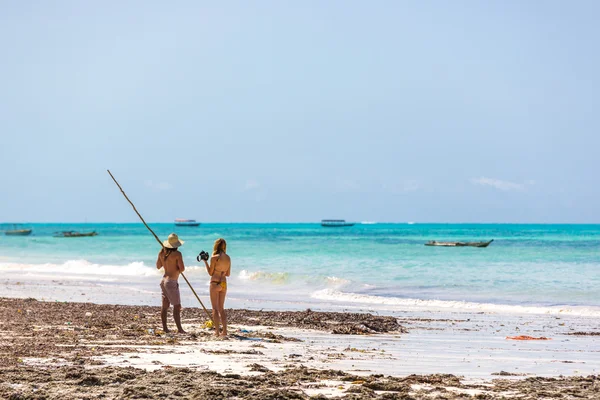 Touristen genießen schönen sonnigen Tag — Stockfoto