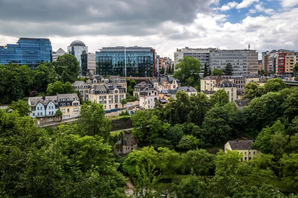 Luxemburg stad in bewolkte dag — Stockfoto