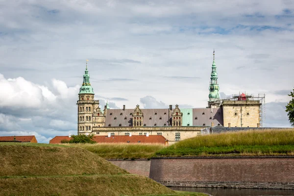 Замок Кронборг в Хельсингоре — стоковое фото