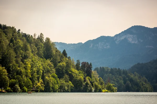 Paisaje natural en el lago de Bled — Foto de Stock