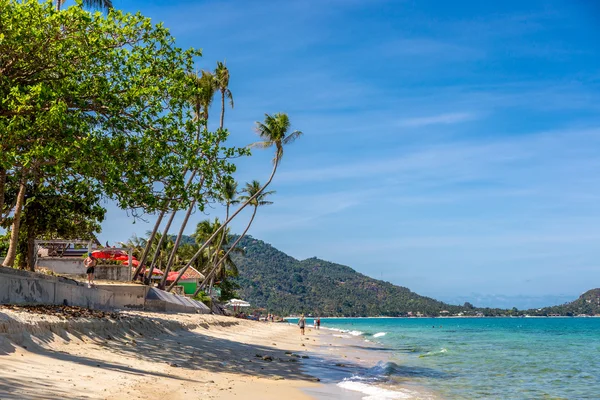 Turistas disfrutando de la isla de Koh Samui —  Fotos de Stock