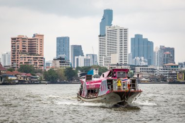 şehir Bangkok ile nehir tekne