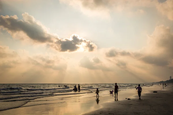 Pod koniec sunset beach Pattaya — Zdjęcie stockowe