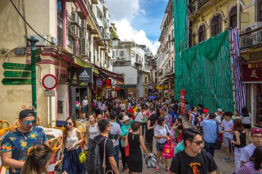 Macau sokaklarında büyük kalabalık konsantrasyonu
