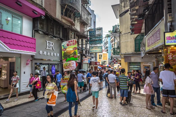 Macau sokaklarında büyük kalabalık konsantrasyonu