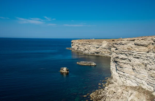 Hermosa vista sobre rocas blancas en Crimea . — Foto de Stock