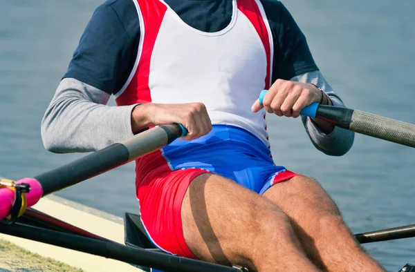 Hombre atleta remo único scull —  Fotos de Stock