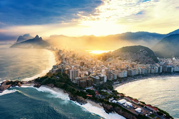 De stranden van de Copacabana en Ipanema in Rio De Janeiro. Rechtenvrije Stockafbeeldingen