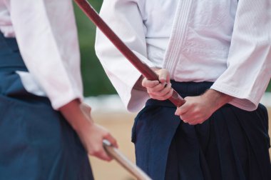 Aikido savaşçıları ile bokkens 