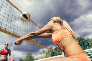 Voleybolcu kızları eylem