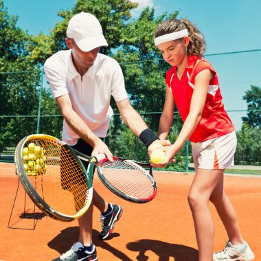 öğretim üyesi ile Junior tenis oyuncusu