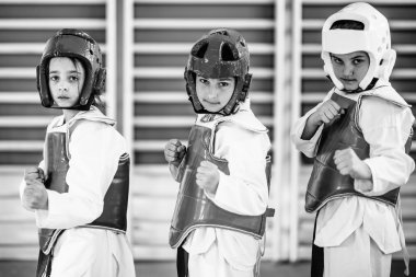 Taekwondo çocuklar poz