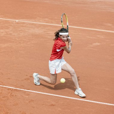 Eylem genç tenisçi