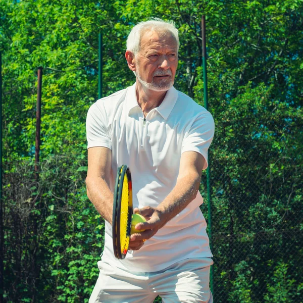 Senior tennisspelare. — Stockfoto