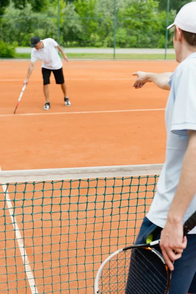 Controle van de mark tennisspelers — Stockfoto