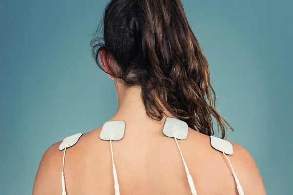 Patiënt terug met elektroden — Stockfoto