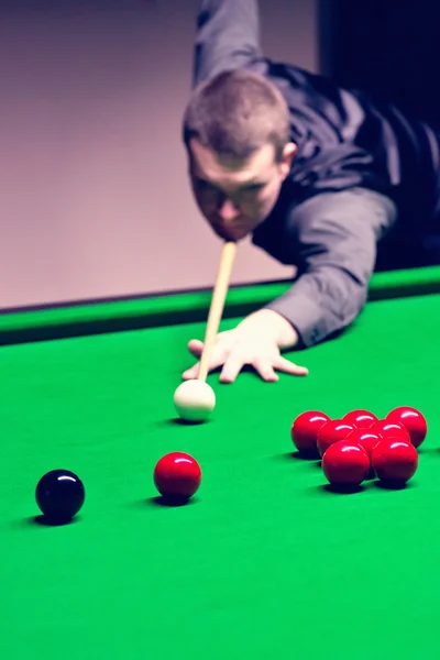 Professional snooker player — Stock Photo, Image
