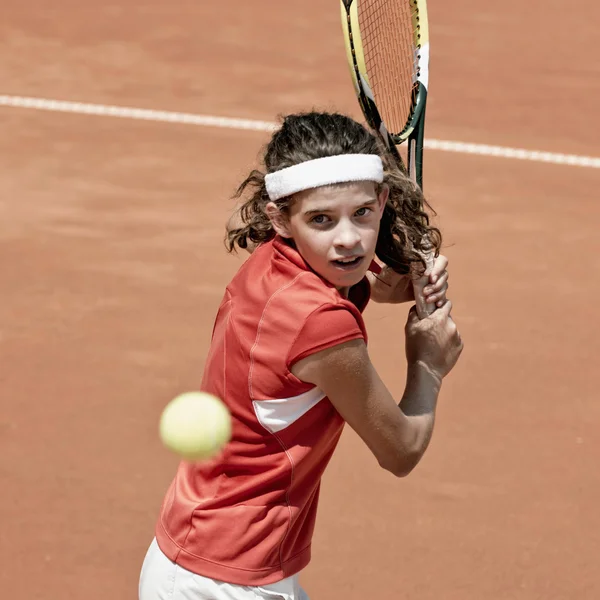 Teenage tennisser — Stockfoto